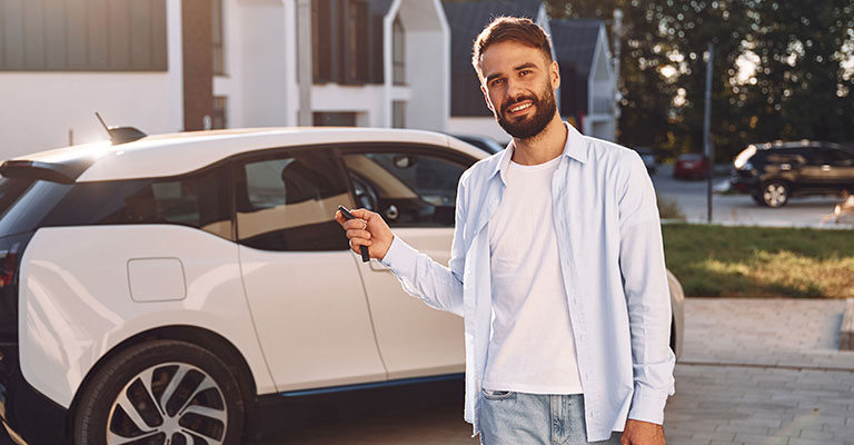 ¿Qué se necesita para asegurar tu auto en Texas?