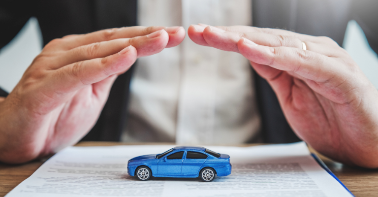 Seguro de auto en California: Guía de aseguranza 2026